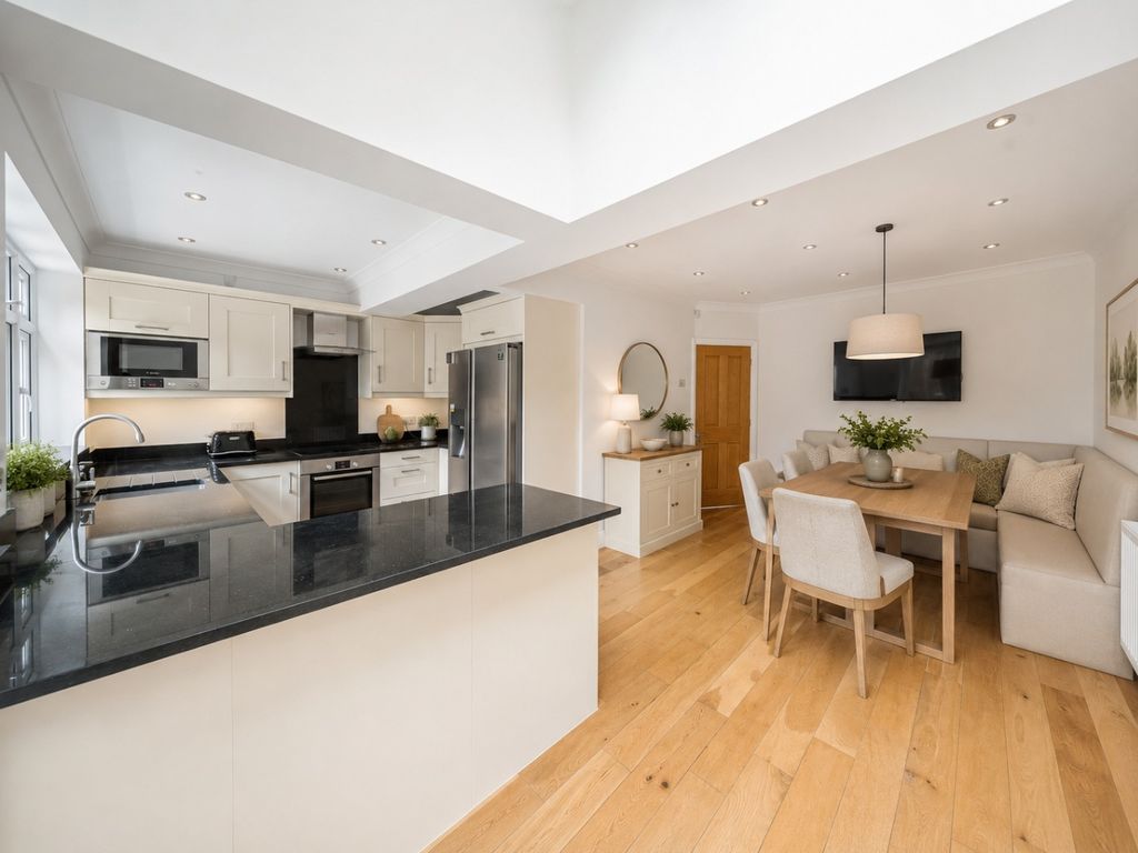 Property photo 2 of 24 4666702