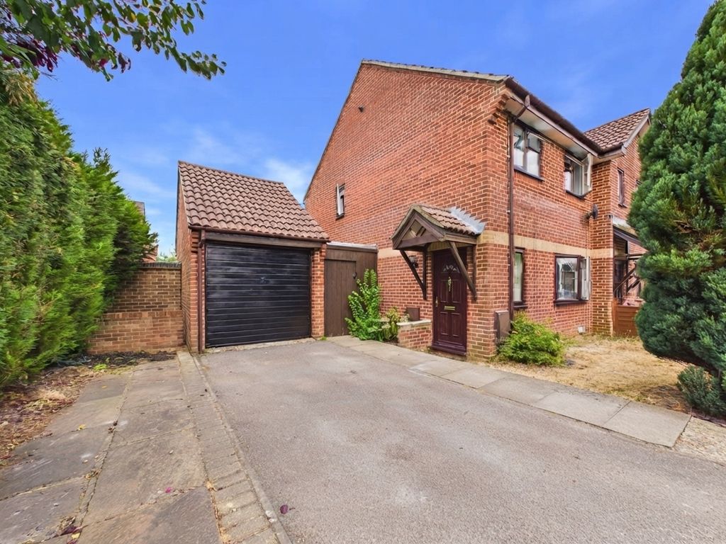 Property photo 1 of 12 Cam03624G0-Pr0250-Still033-001