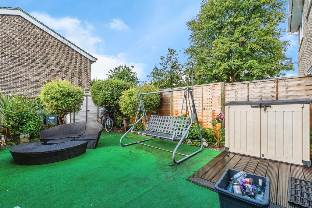 Property photo 2 of 17 Photo