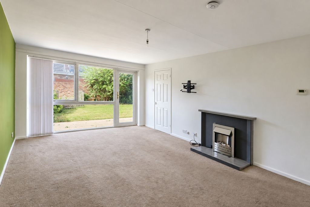 Property photo 2 of 11 A00B85B8-132B-4D05-Aecd-D07911209F68