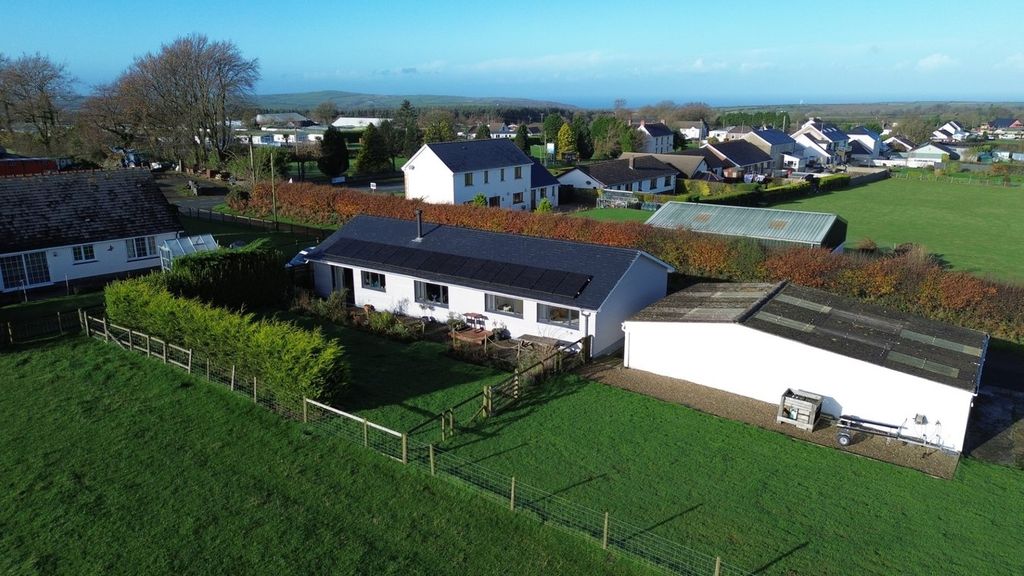 Property photo 2 of 71