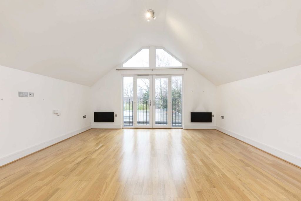 Property photo 1 of 4