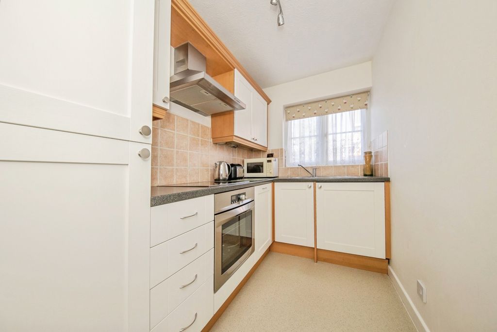 Property photo 3 of 10 Pbox-Img.Jpg