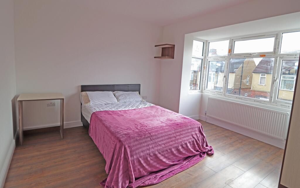 Property photo 1 of 3