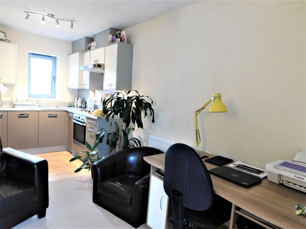Property photo 2 of 8