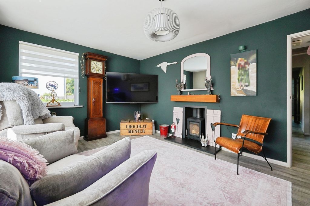 Property photo 2 of 19 Pbox-Img.Jpg