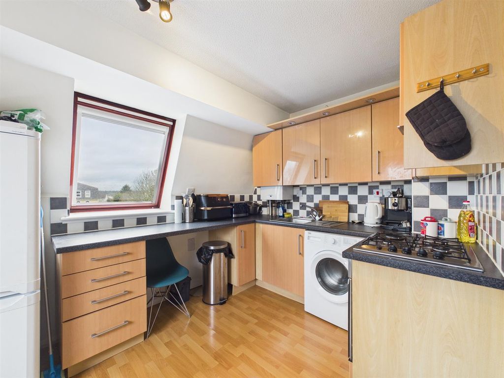 Property photo 3 of 9 Cam02435G0-Pr0199-Still008.Jpg