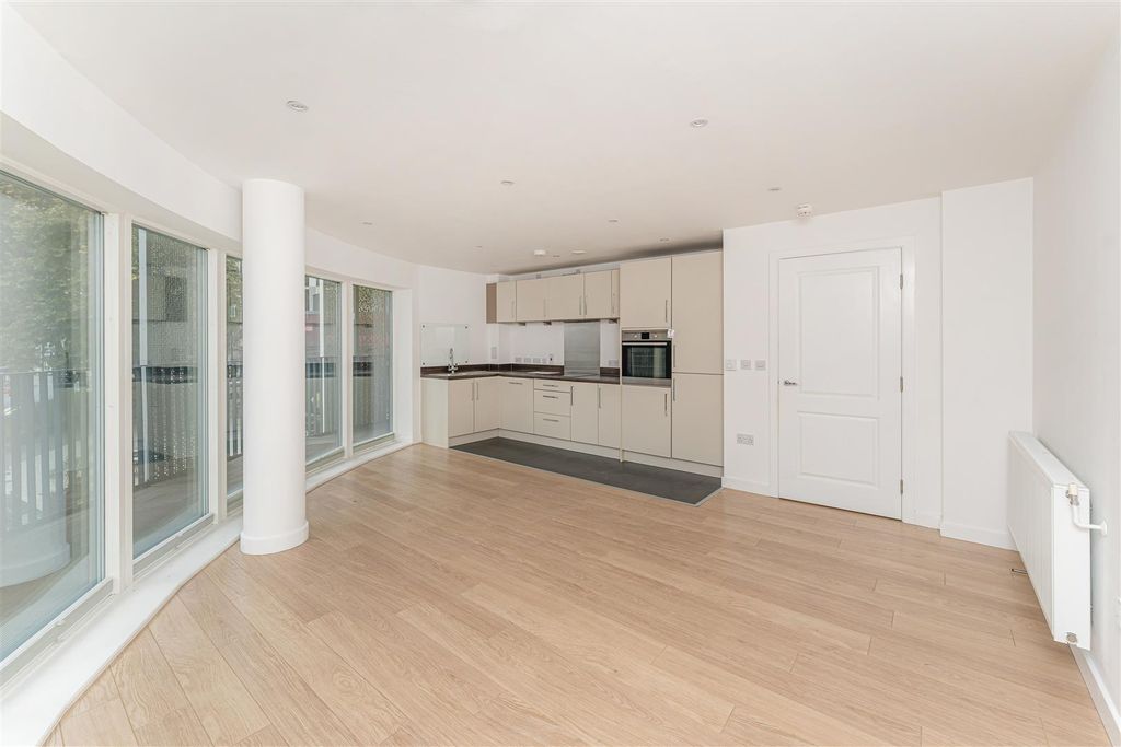 Property photo 3 of 19