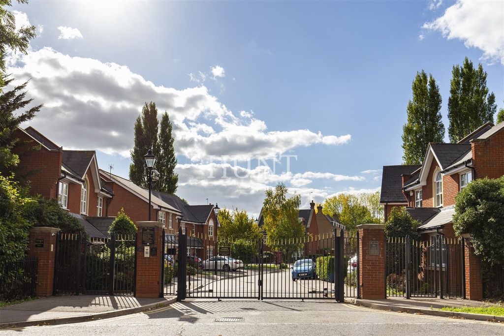 Property photo 1 of 25