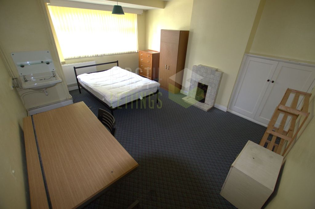 Property photo 2 of 13 Photo 9