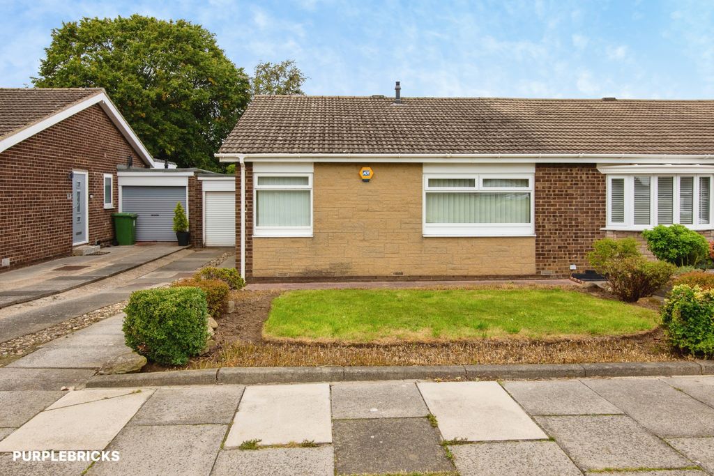 Property photo 1 of 18 Front