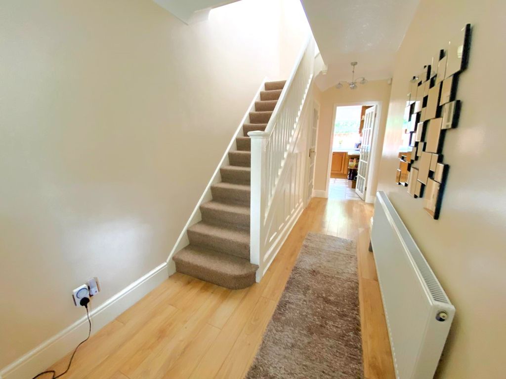 Property photo 3 of 21