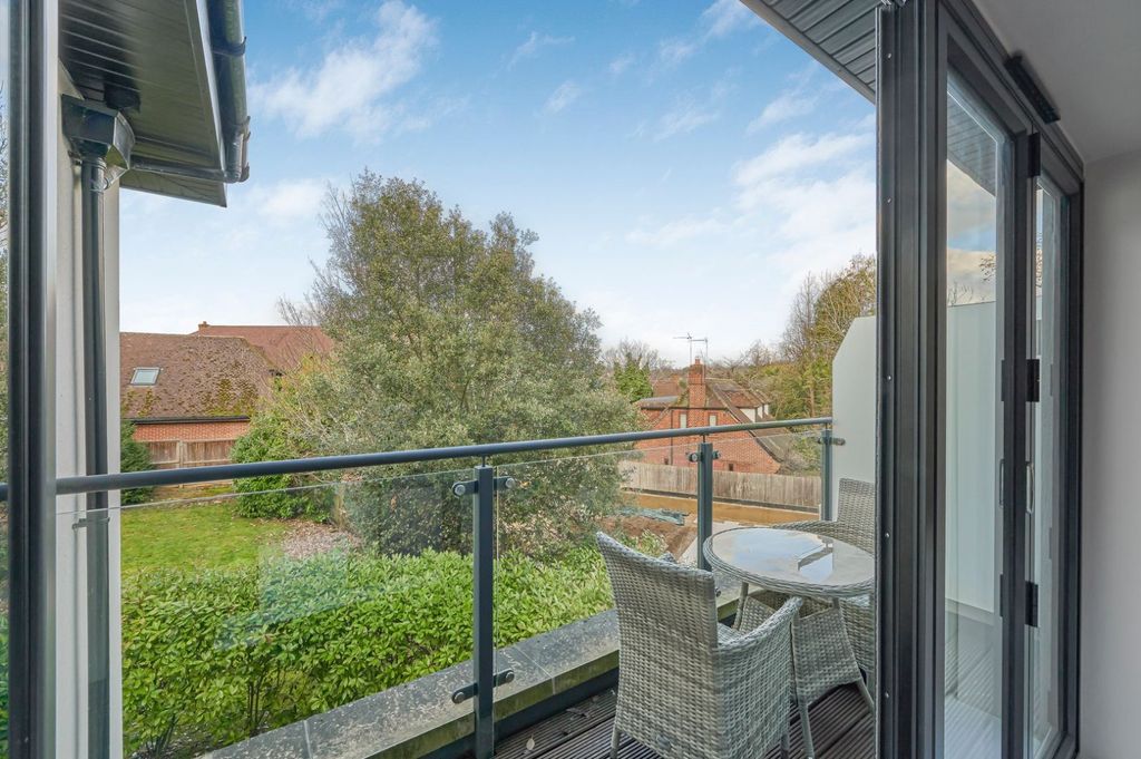 Property photo 3 of 19 Picture No. 14