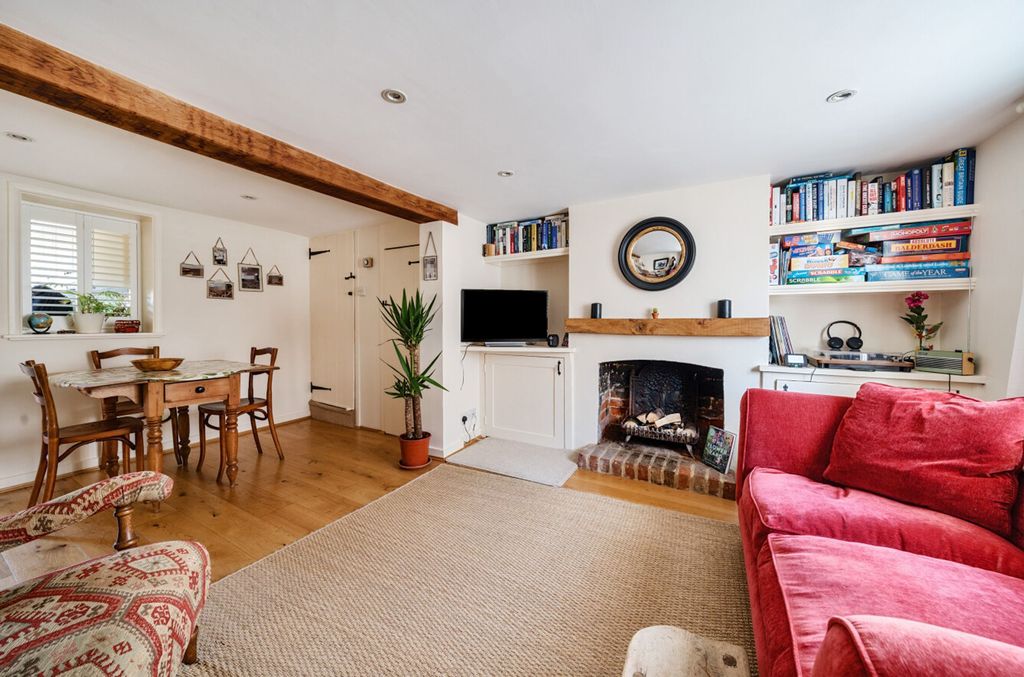 Property photo 2 of 12