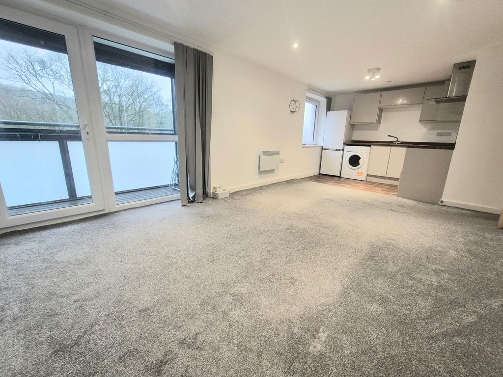 Property photo 2 of 6 Image