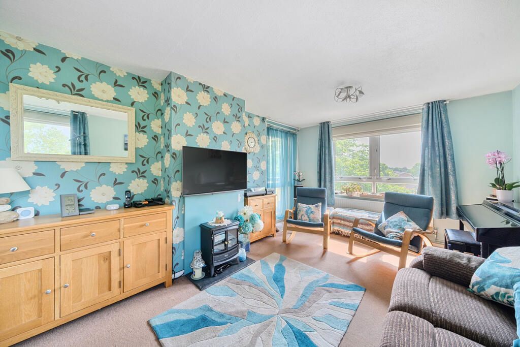 Property photo 3 of 17