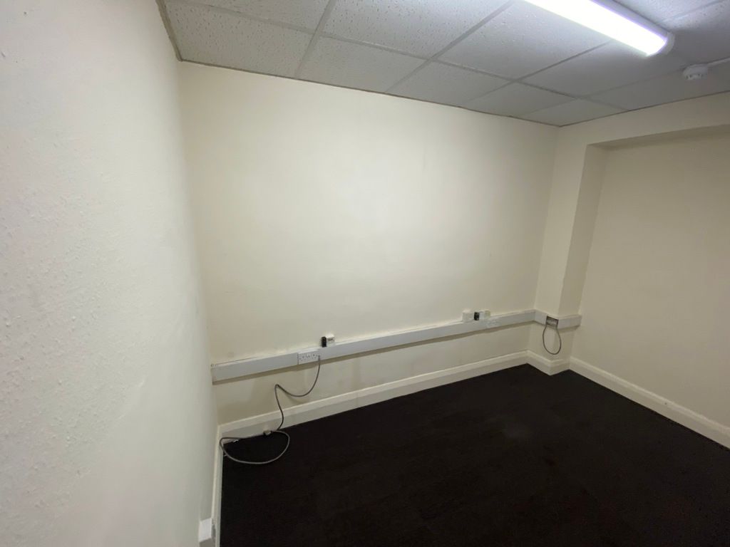 Property photo 3 of 6 Photo 2