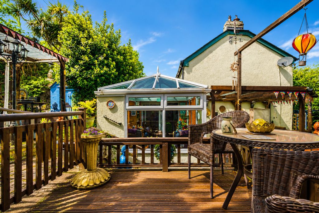 Property photo 1 of 30