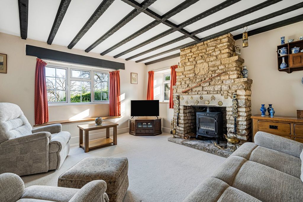 Property photo 2 of 30