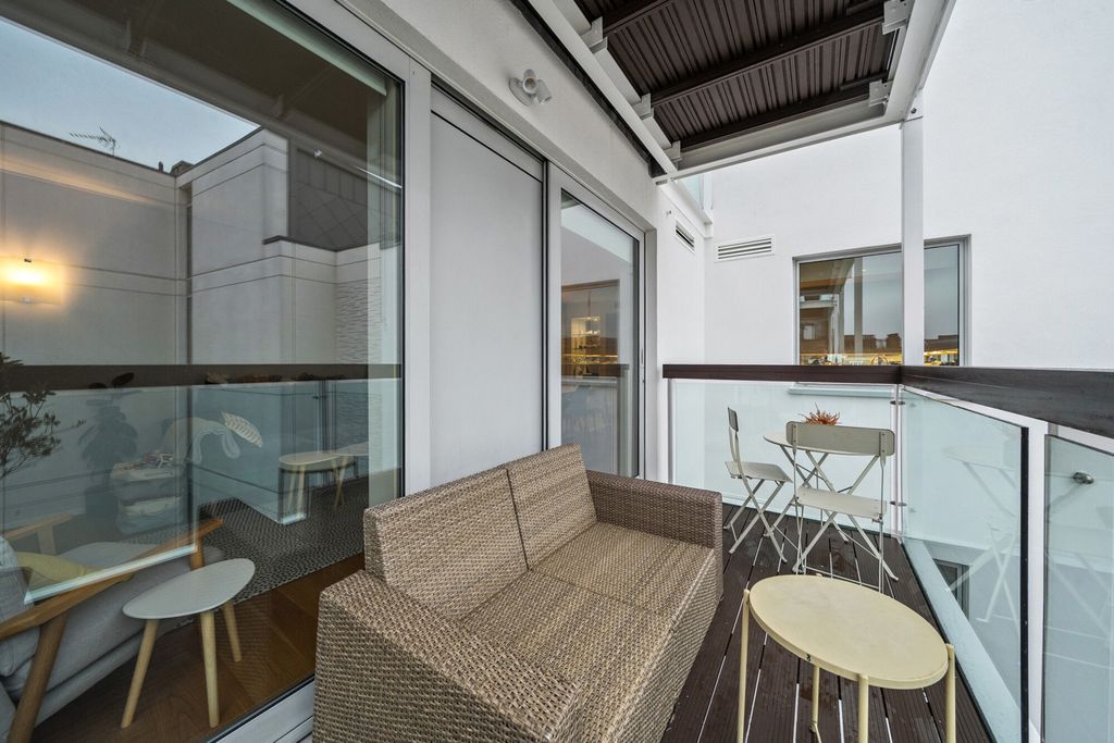 Property photo 3 of 26 Balcony