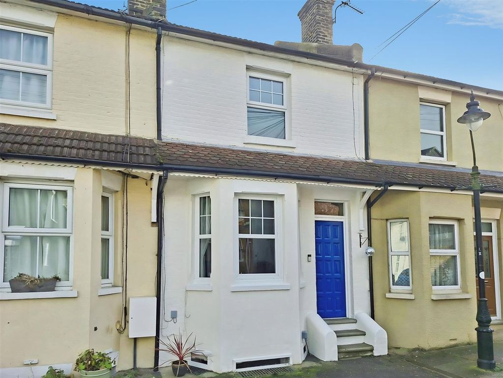 Property photo 1 of 18 Langdon Road