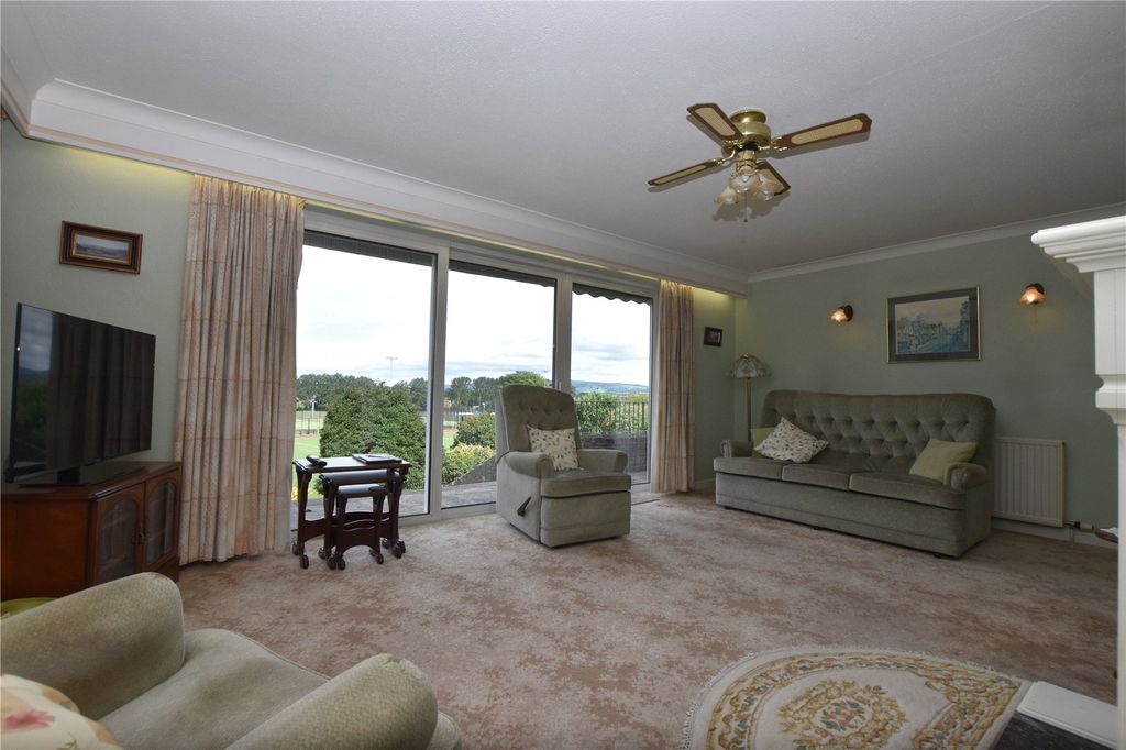 Property photo 3 of 12 Picture No. 05