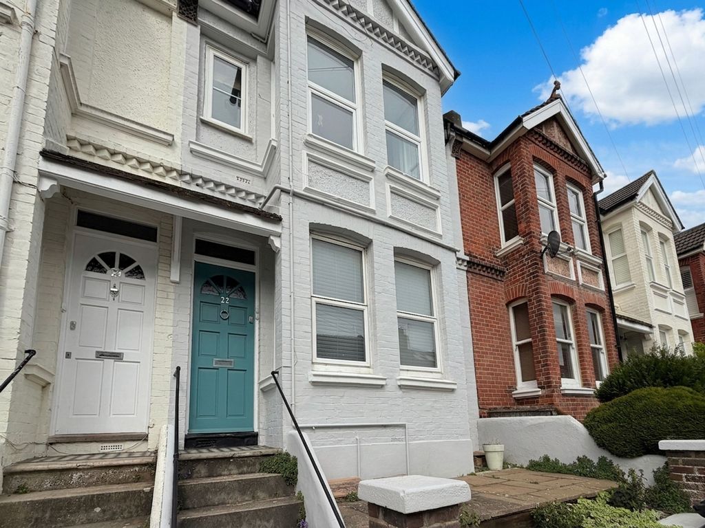 Property photo 1 of 6