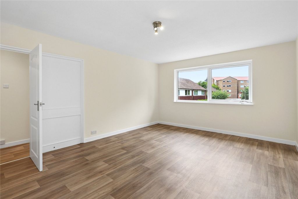 Property photo 2 of 11 Picture No. 04