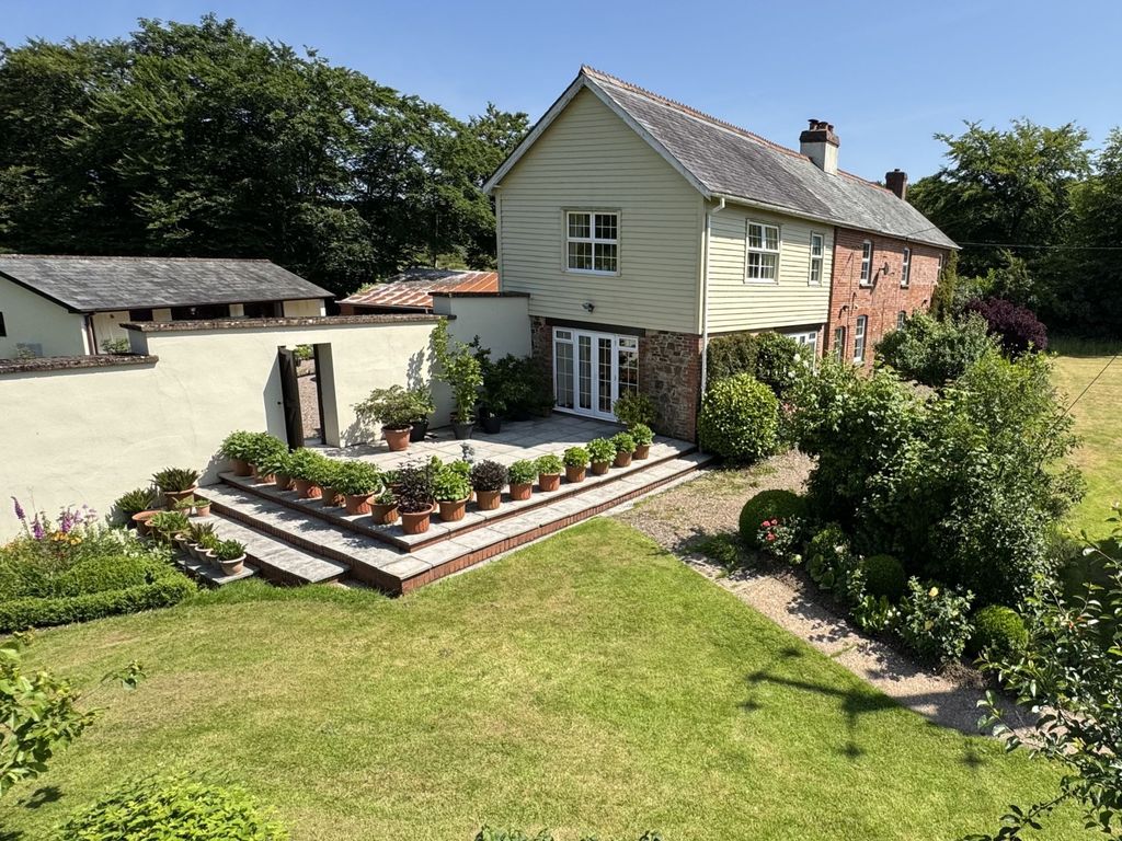 Property photo 1 of 23