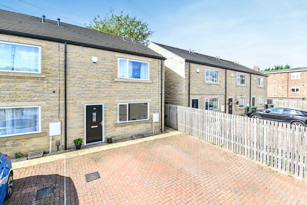 Property photo 1 of 16 Exterior