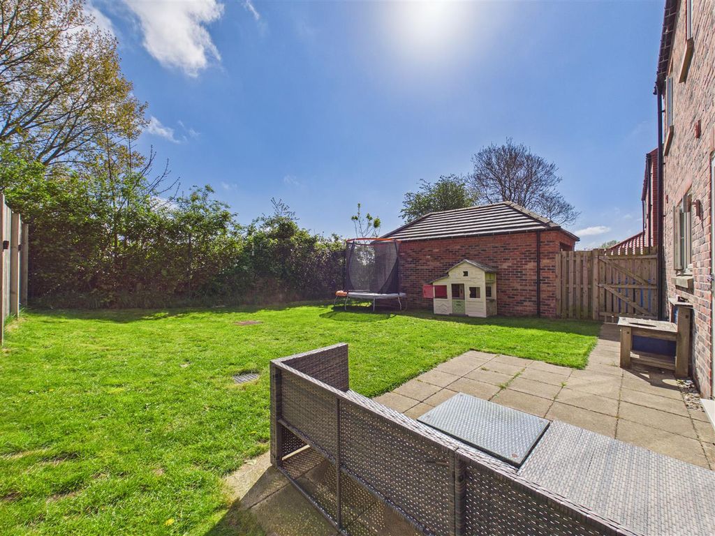 Property photo 2 of 24 Outside