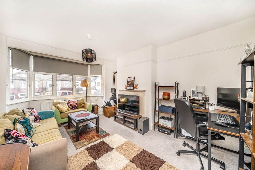 Property photo 2 of 5