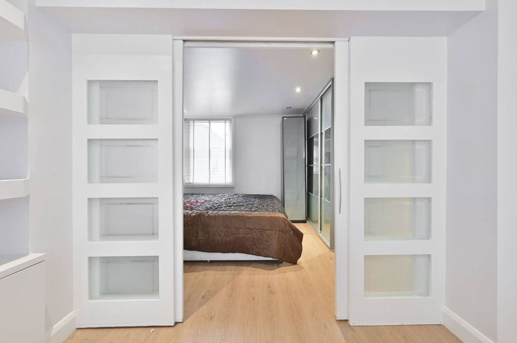 Property photo 1 of 5