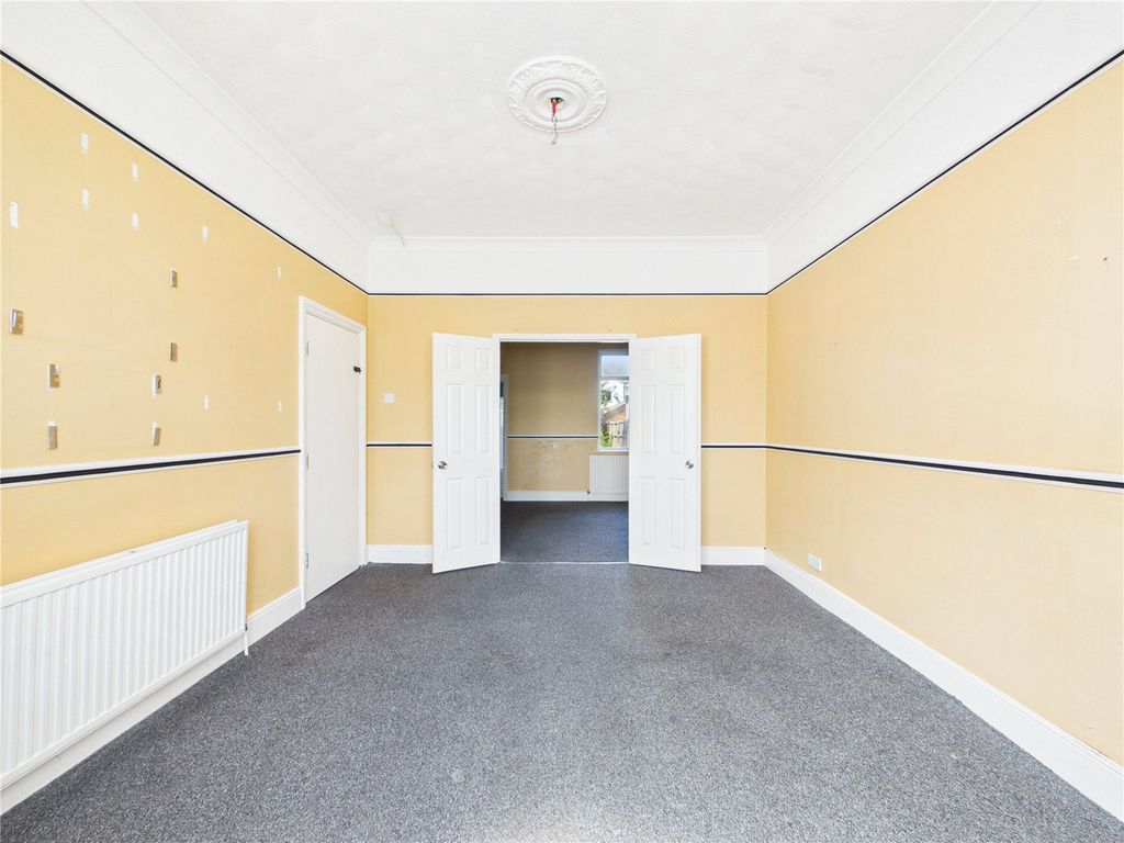 Property photo 2 of 24 Picture No. 35