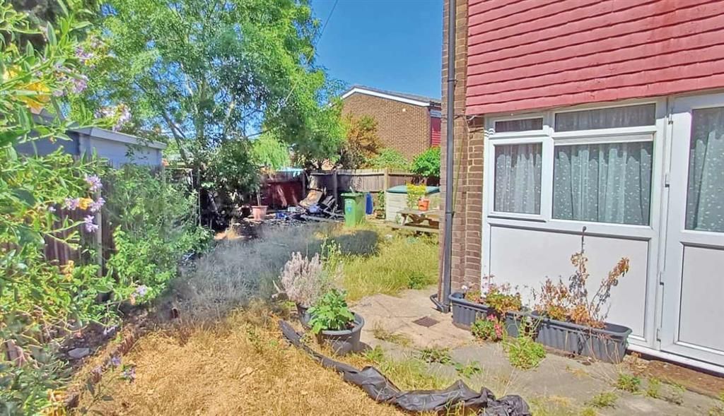 Property photo 3 of 5