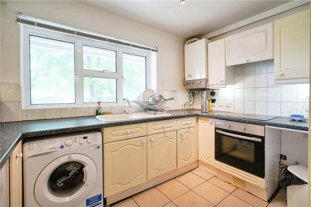 Property photo 3 of 15 Kitchen