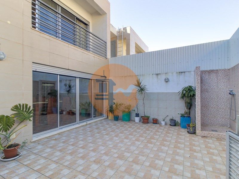 Property photo 1 of 48