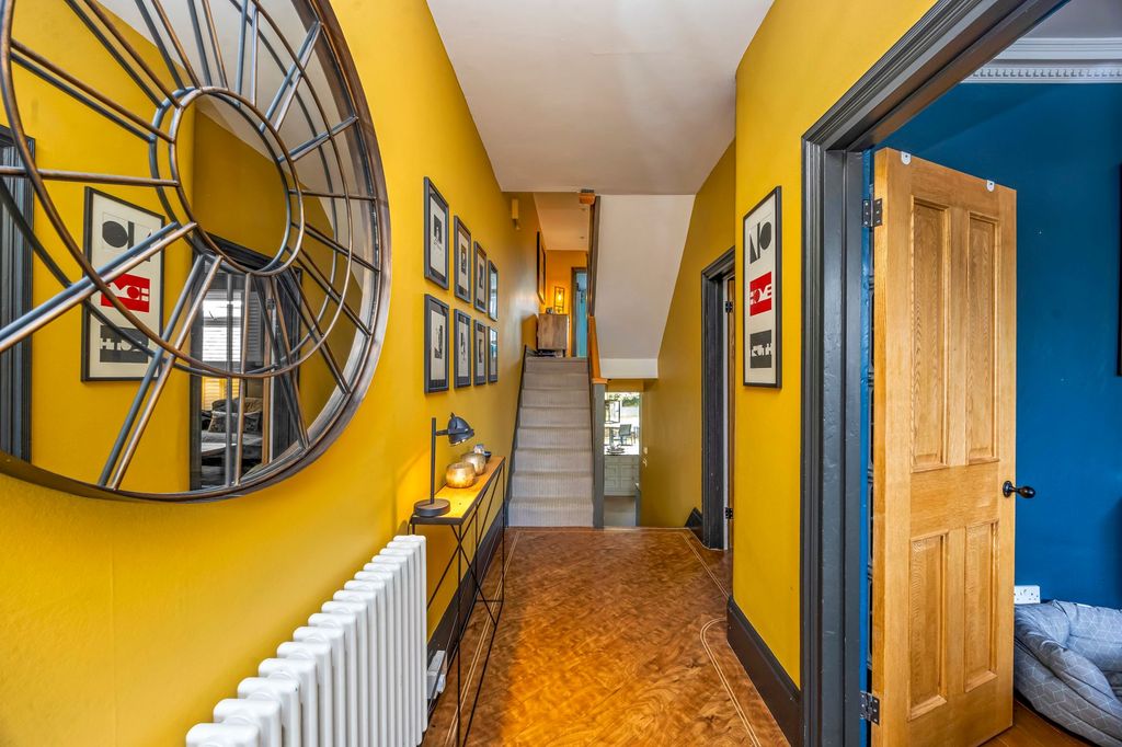 Additional image 9 of 5 bed semi-detached house for saleHaywards Road, Haywards Heath RH16