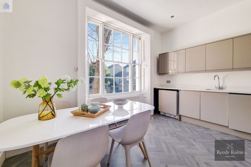 Property photo 1 of 14 Kitchen