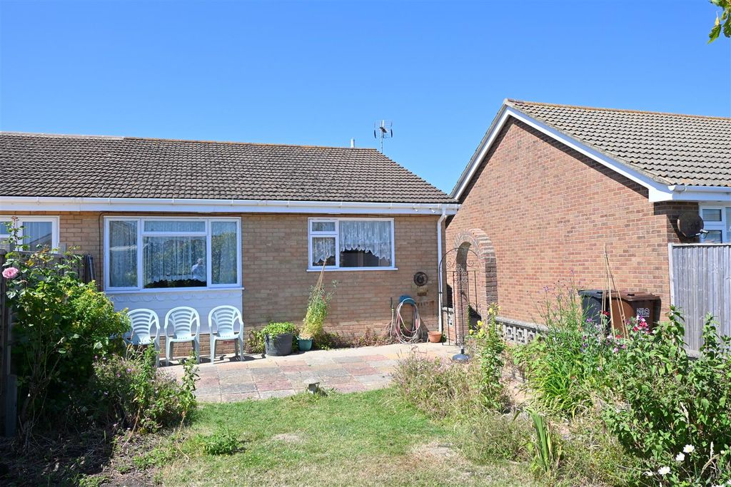 Property photo 3 of 14 Rrar Garden