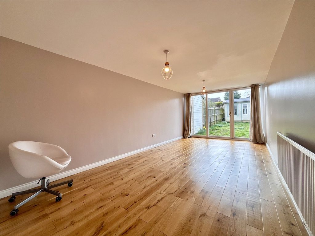 Property photo 3 of 13 Picture No. 12