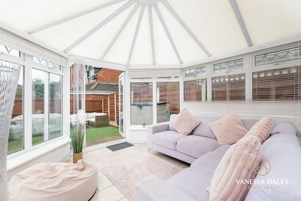 Property photo 3 of 47