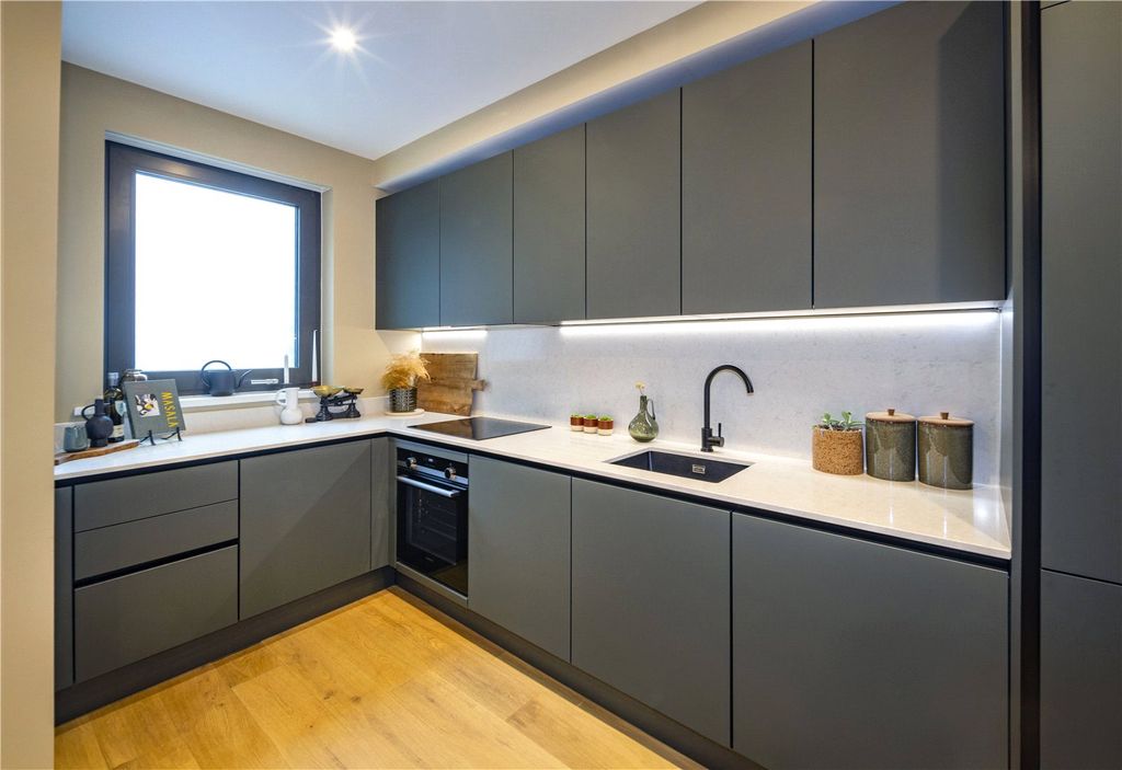 Property photo 3 of 16 Kitchen