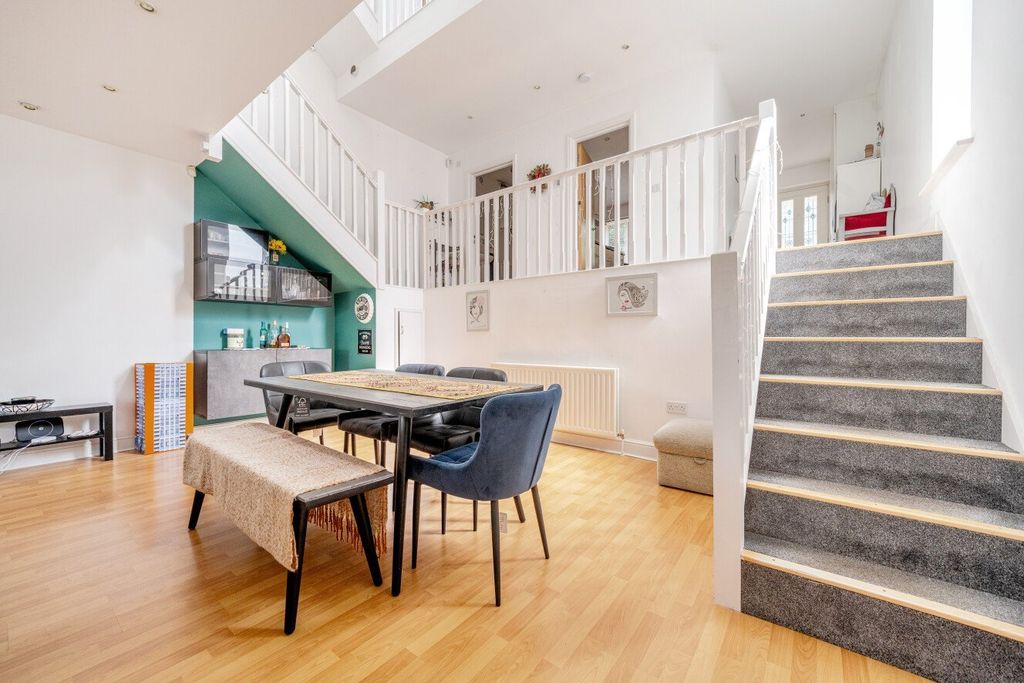 Property photo 1 of 25 Dining Area