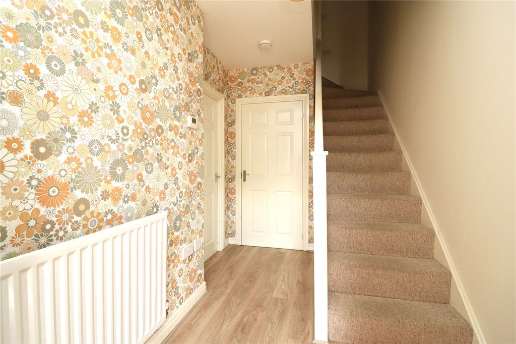 Property photo 3 of 17 Picture No. 06