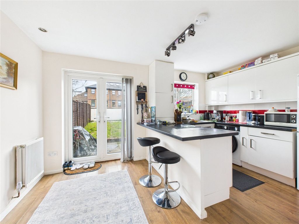 Property photo 3 of 15 Picture No. 06