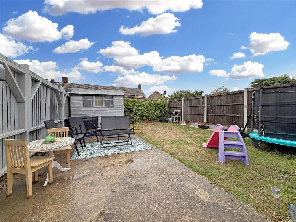 Property photo 3 of 15 Rear Garden 346
