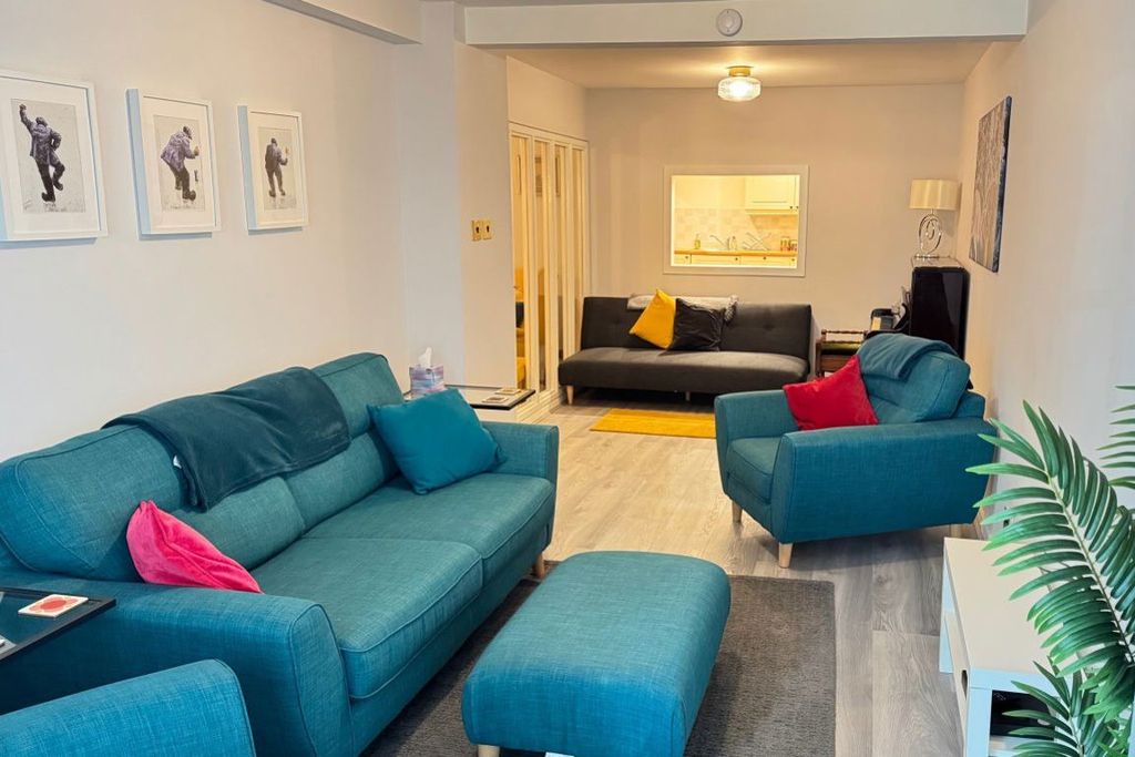 Property photo 3 of 14