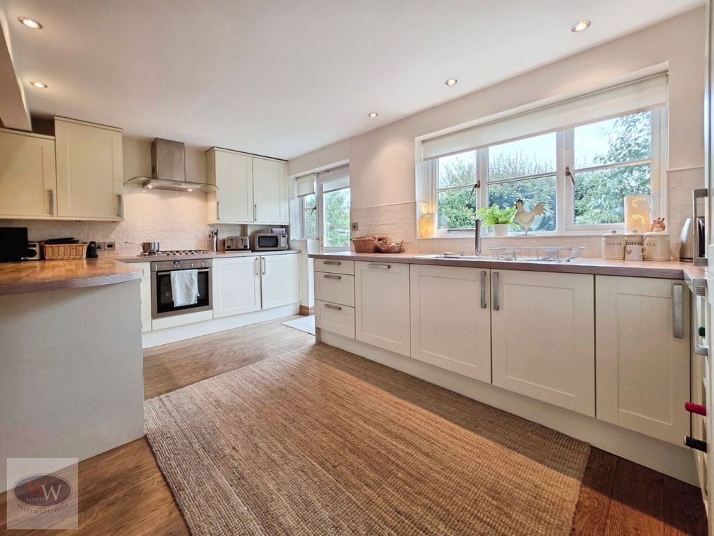 Property photo 3 of 38 Kitchen
