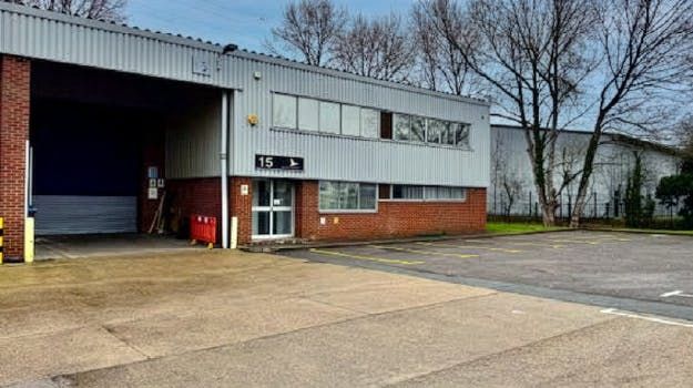 Property photo 1 of 6 Unit 15, Stocklake Industrial Park